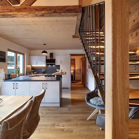 Holiday home Larf Do Nigst - Exklusives Ski In- Ski Out Chalet Kirchberg in Tirol