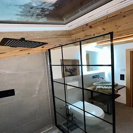 Holiday home Larf Do Nigst - Exklusives Ski In- Ski Out Chalet Kirchberg in Tirol