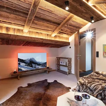 Holiday home Larf Do Nigst - Exklusives Ski In- Ski Out Chalet Kirchberg in Tirol